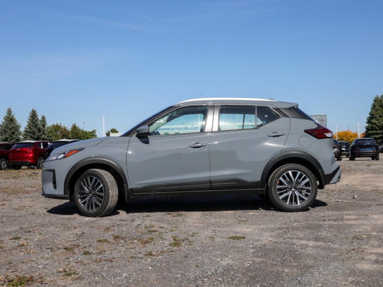 2025 Nissan Kicks Play SV  - Heated Seats -  Apple CarPlay Photo4