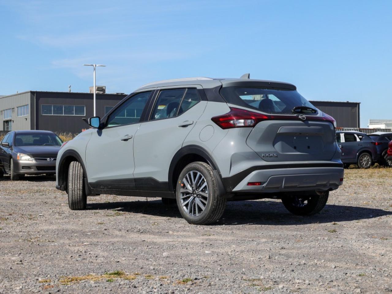 2025 Nissan Kicks Play SV  - Heated Seats -  Apple CarPlay Photo