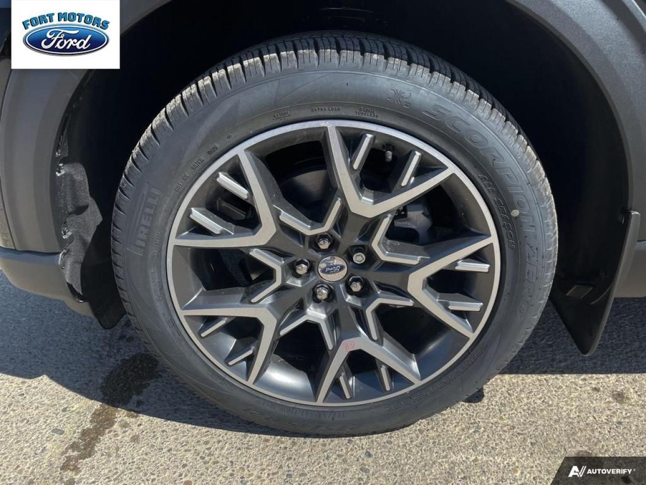2025 Ford Explorer Platinum Photo5