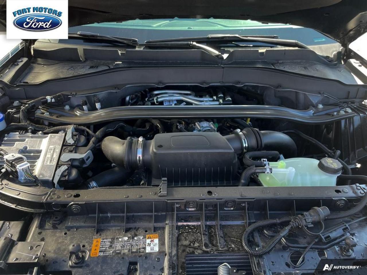 2025 Ford Explorer Platinum Photo5