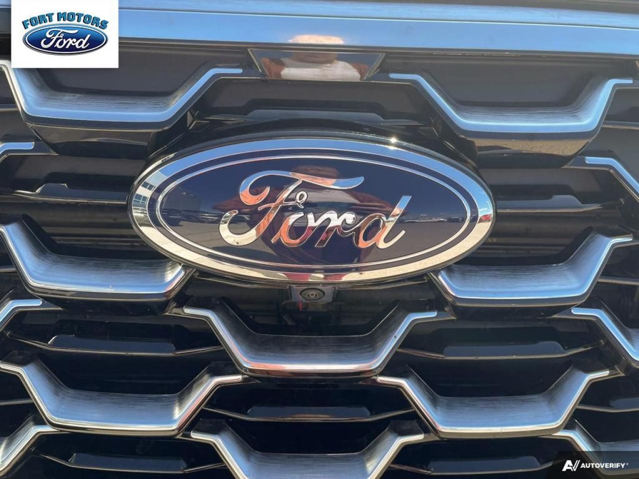 2025 Ford Explorer Platinum Photo5