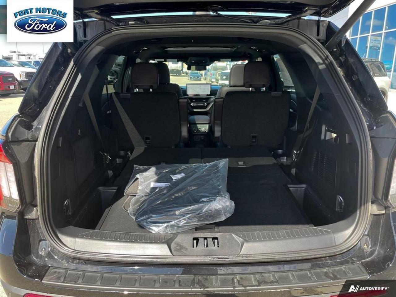 2025 Ford Explorer Platinum Photo5