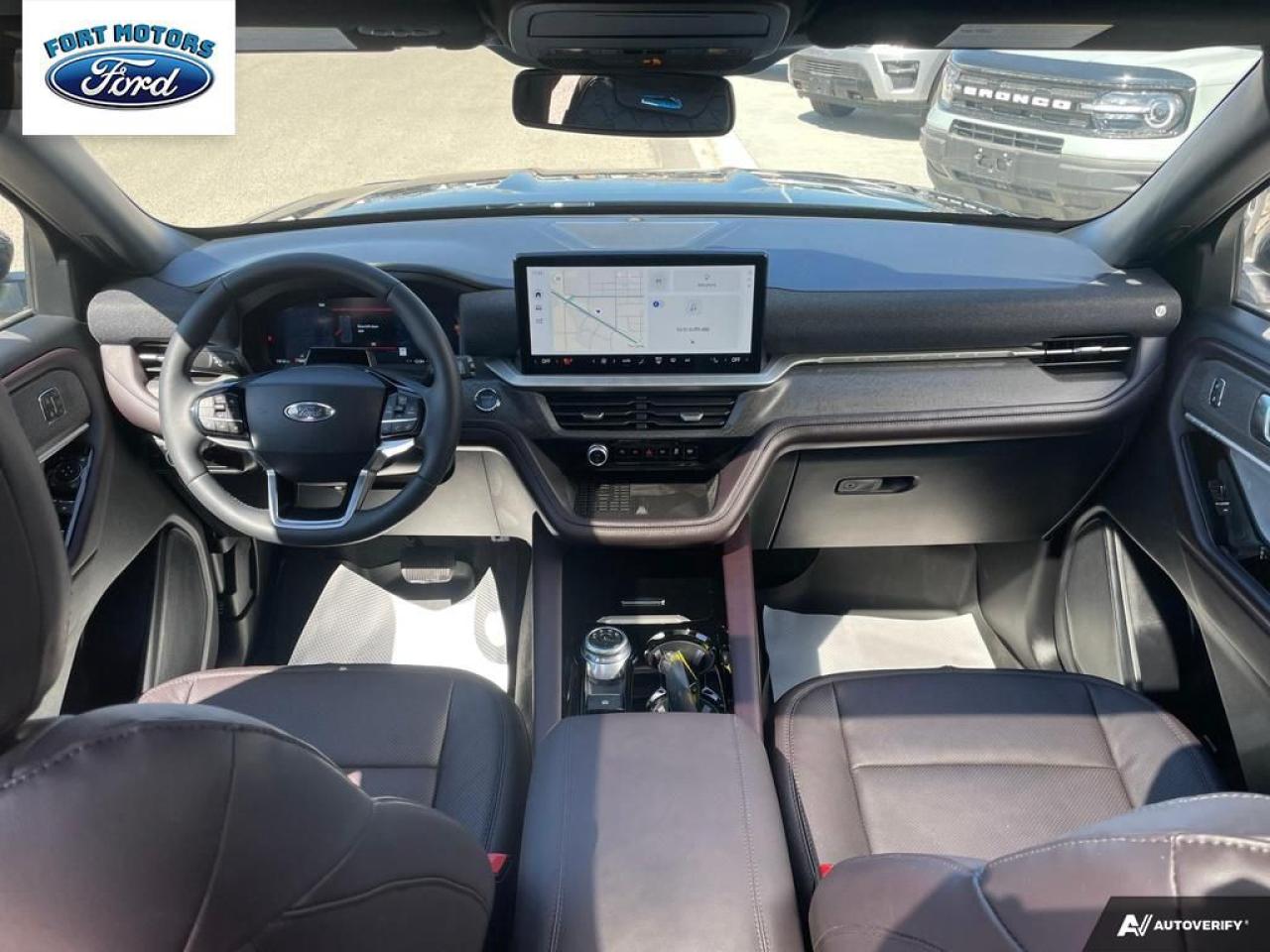 2025 Ford Explorer Platinum Photo5