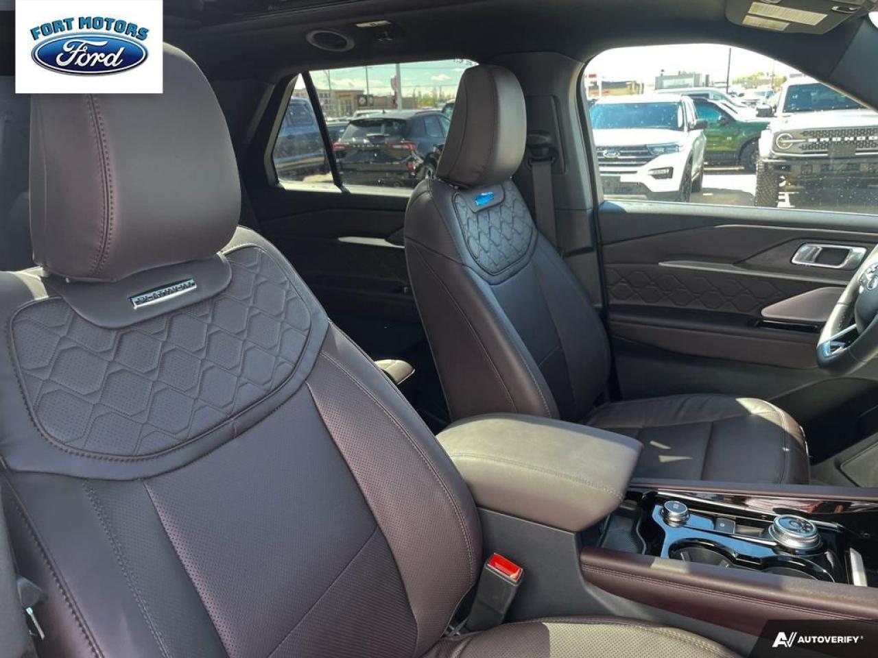 2025 Ford Explorer Platinum Photo5