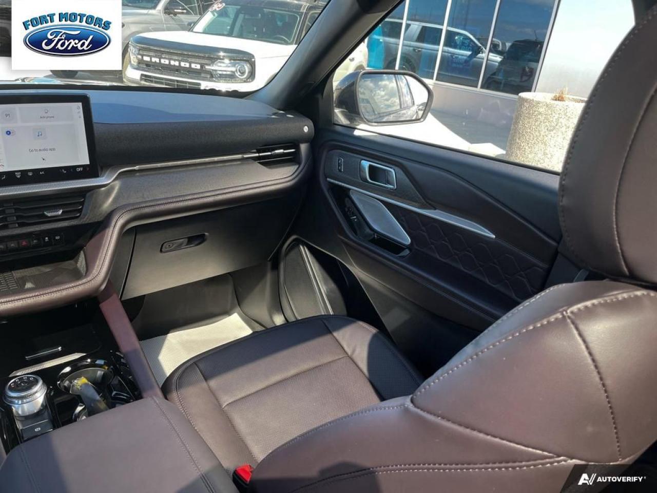 2025 Ford Explorer Platinum Photo5