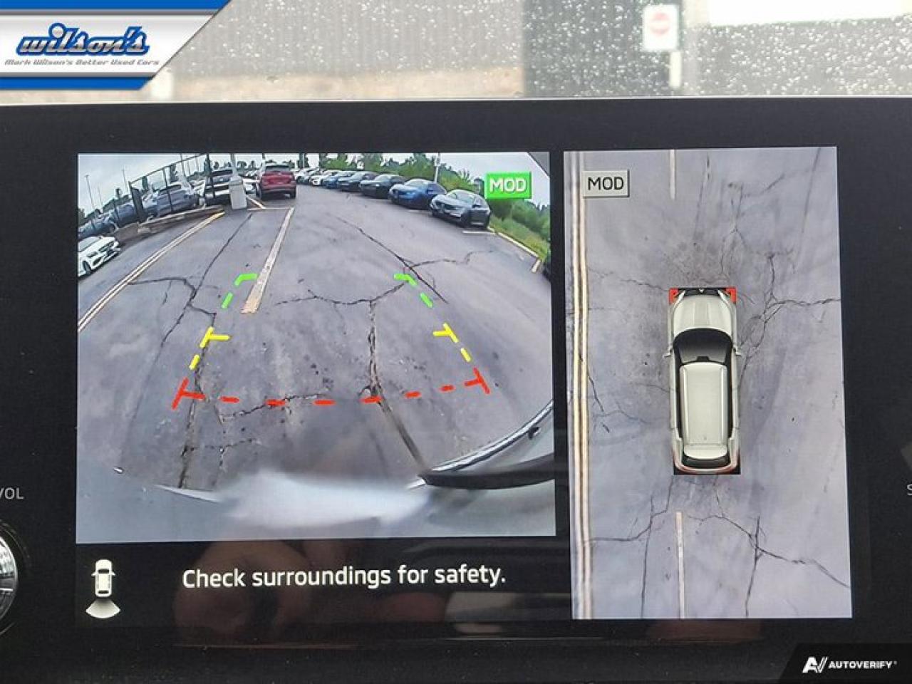 2024 Mitsubishi Outlander Plug-In Hybrid LE PHEV |Pano Roof | Leather | 7 Pass | Heated Seats + Steering | Adaptive Cruise |  & More! Photo