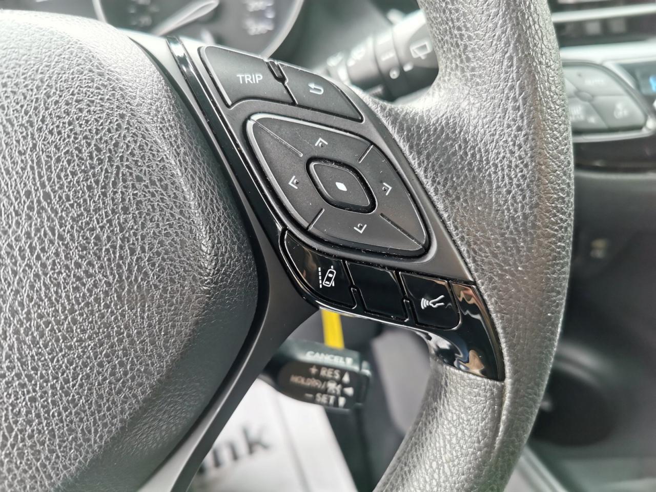 2021 Toyota C-HR LE - Photo #15
