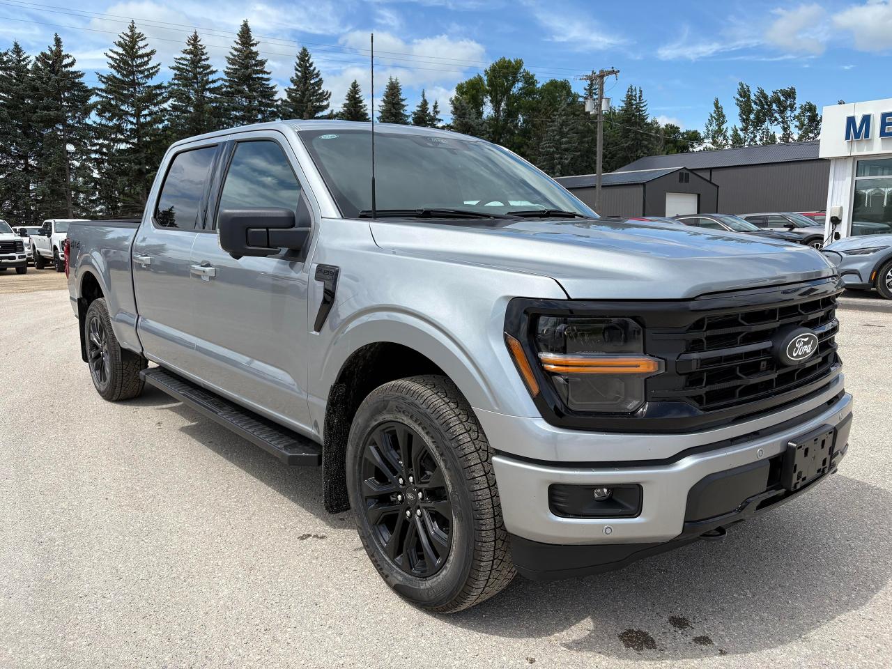 2025 Ford F-150 XLT 4WD SuperCrew 6.5' Box Photo3