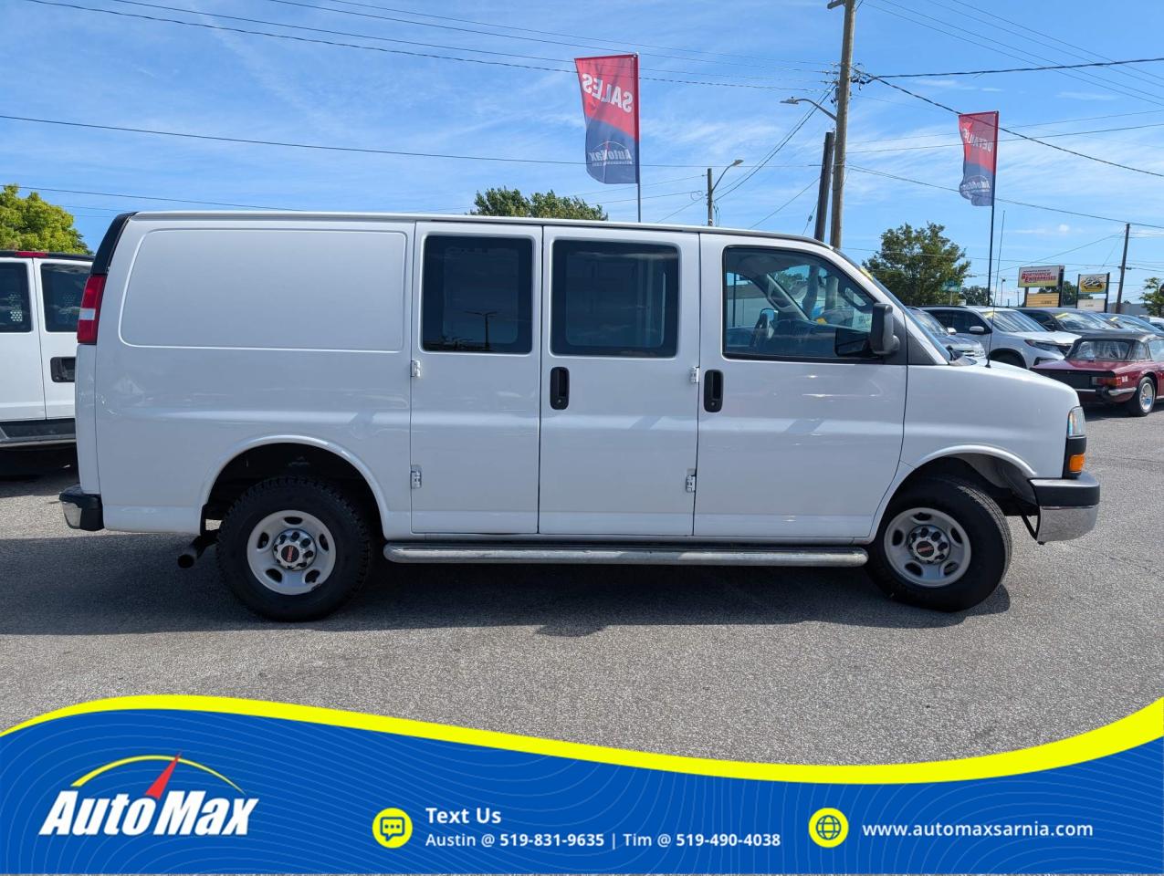2017 GMC Savana 2500 Work Van Photo3