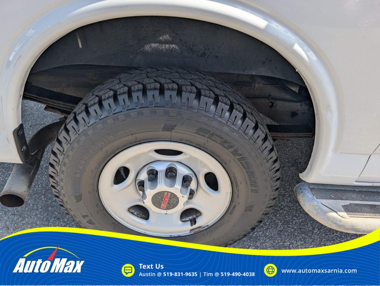 2017 GMC Savana 2500 Work Van Photo