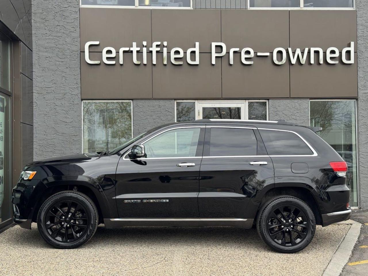 Used 2021 Jeep Grand Cherokee SUMMIT w/ TOP MODEL / LOW KMS for sale in Calgary, AB