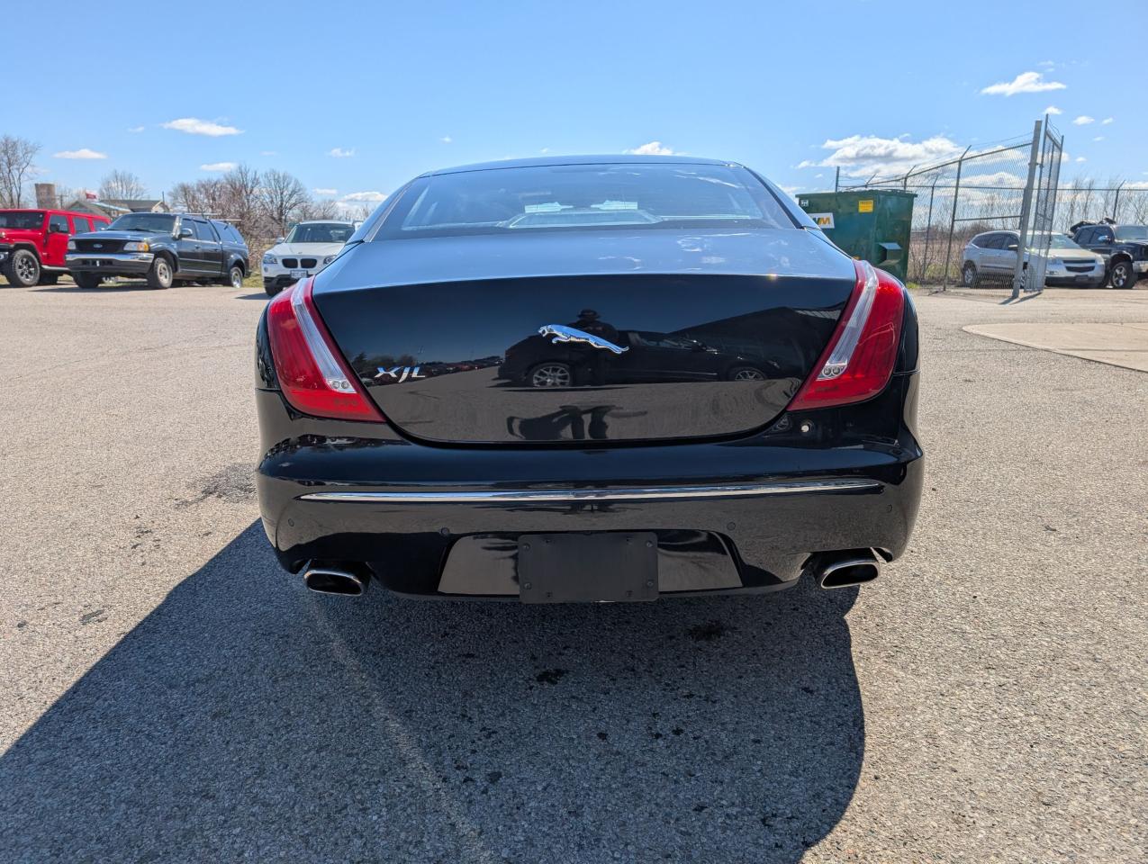 2011 Jaguar XJ  - Photo #4