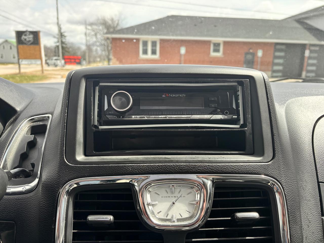 2014 Chrysler Town & Country TOURING