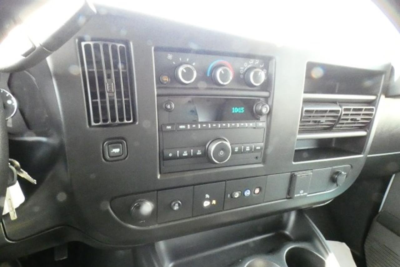 2022 Chevrolet Express Cargo Van 2500 RWD 135" w/cloth seats, rear heat, RVM BUC - Photo #14