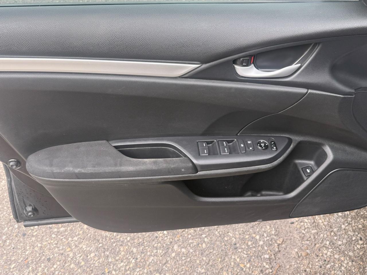 2020 Honda Civic LX MANUAL - Photo #9
