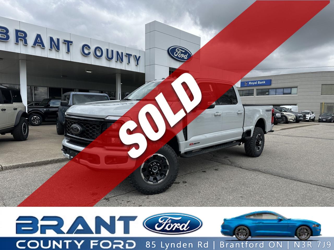 2025 Ford F-250 LARIAT | 6.7L High Output Diesel | TREMOR PACKAGE | MOONROOF | In Transit Heavy-Duty Performance Meets Premium Comfort  Reserve this incoming 2025 F-250 LARIAT SuperCrew in striking Avalanche before it arrives! Powered by the 6.7L High Output Power Stroke Diesel, this truck is built for serious towing, off-road performance, and upscale daily driving.  ?? Key Features:  6.7L High Output Power Stroke Diesel Engine  Class-leading power and torque  TREMOR Off-Road Package  For rugged capability and trail dominance  LARIAT Ultimate Package  Premium tech, comfort, and convenience  Black Appearance Package  Bold styling with blacked-out details  Twin Panel Moonroof  Elevate your view and cabin atmosphere  ?? Currently In Transit  Contact us today to reserve this unit!  ?? Brant County Ford  Family-owned and proudly serving Brantford for over 40 years. ?? Call 519-756-6191 or ?? sales@brantcountyford.ca for more details and availability.  Purchase price includes Fords Delivery Allowance. Prices are plus HST and Licensing. Ontario, Alberta, and BC pricing includes OMVIC/AMVIC fees, accessories, dealer-installed options, admin, and other retailer charges. Assumes all applicable rebates and incentives (Delivery Allowance, Non-Stackable Cash, 3-Payment Rebate, Winter Bonus, etc.). All prices are in Canadian dollars unless otherwise stated. Dealer sets individual prices.