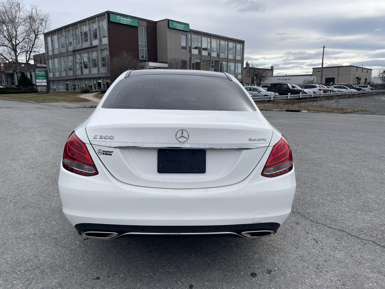 2015 Mercedes-Benz C-Class C300 4MATIC Sedan - Photo #5