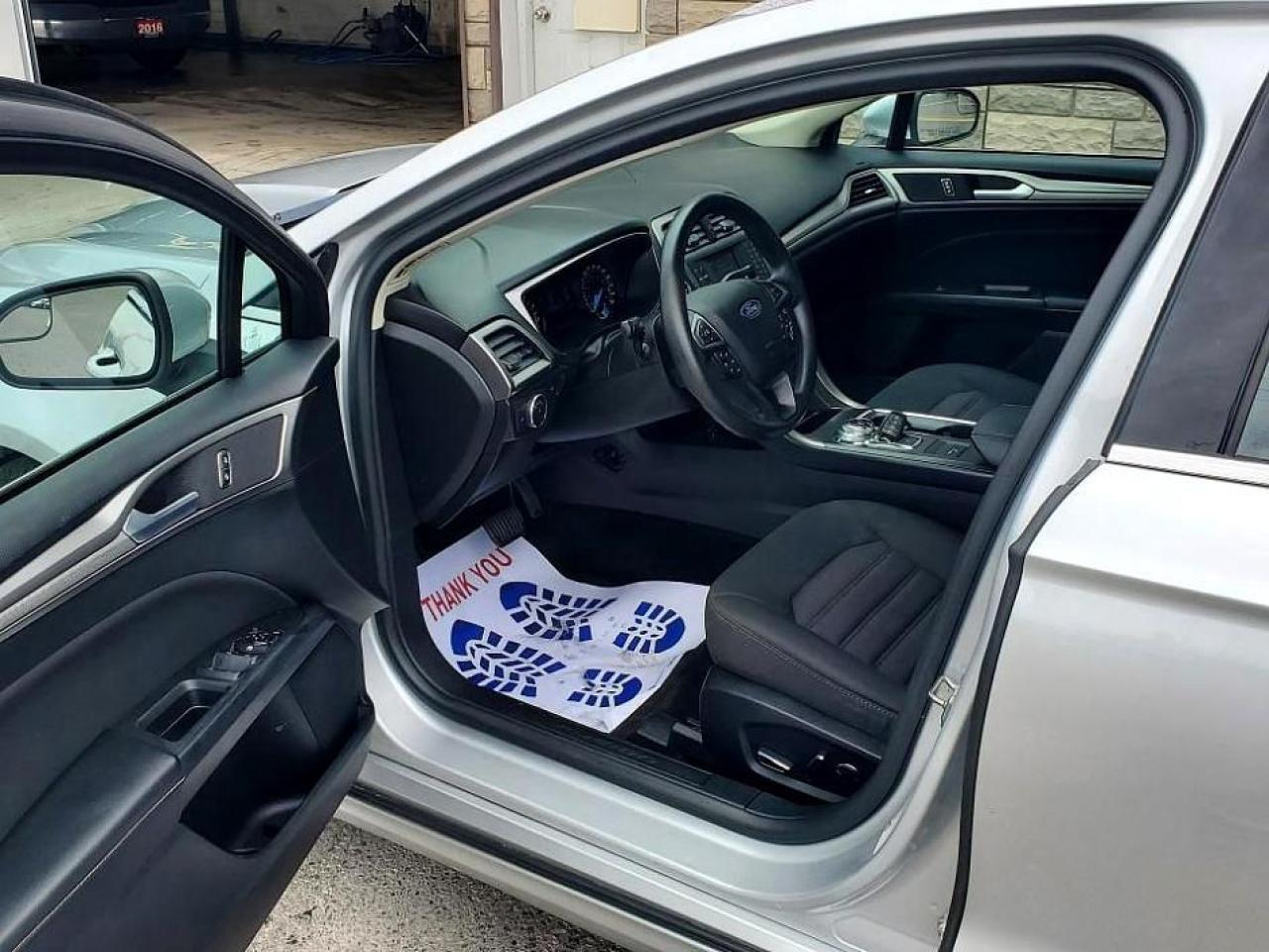 2018 Ford Fusion SE FWD-REAR CAMERA-BLUETOOTH-ALLOY WHEELS - Photo #9