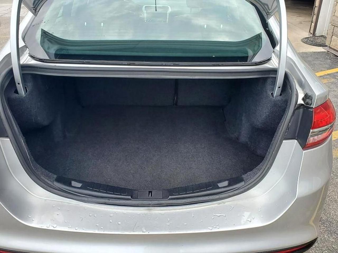2018 Ford Fusion SE FWD-REAR CAMERA-BLUETOOTH-ALLOY WHEELS - Photo #19