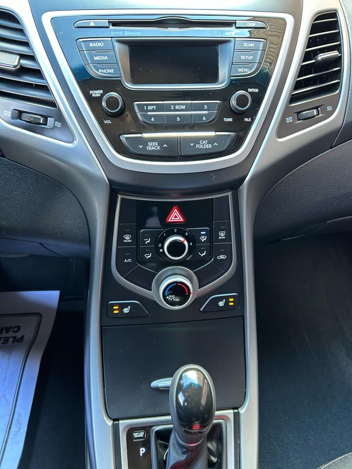 2015 Hyundai Elantra GL - Photo #15