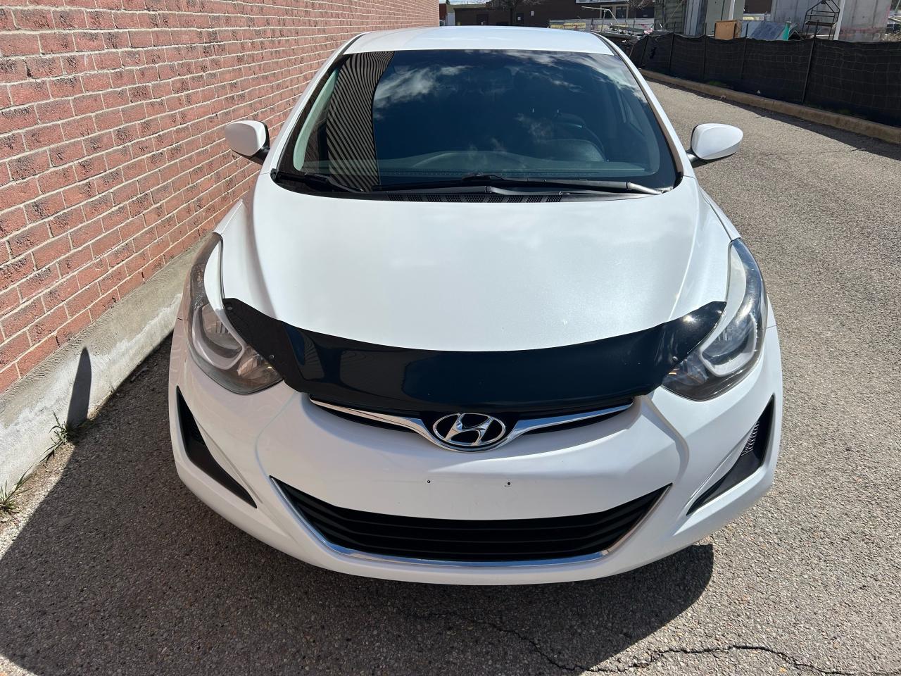 2015 Hyundai Elantra GL - Photo #2