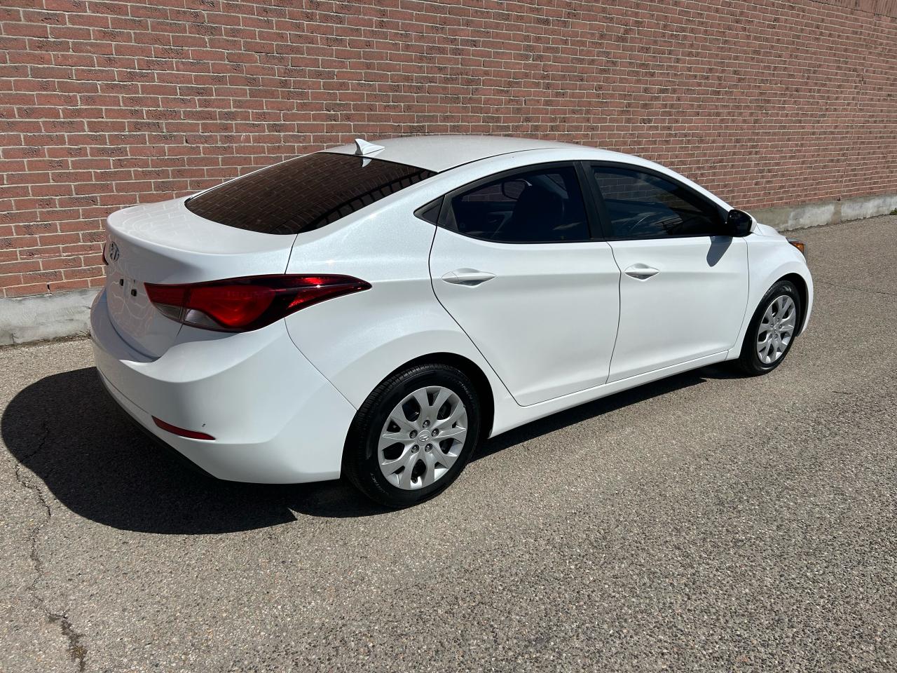 2015 Hyundai Elantra GL - Photo #7