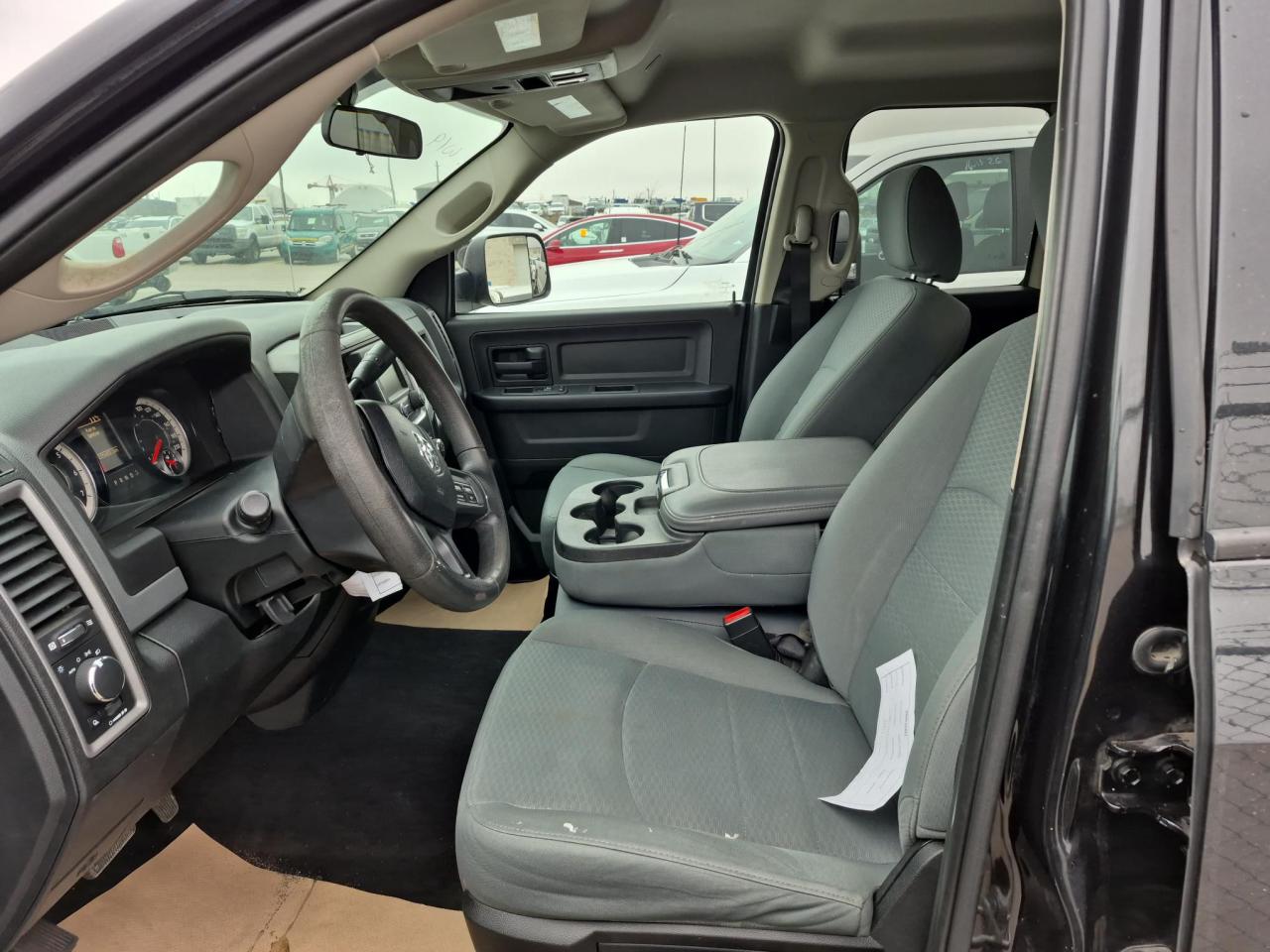 2017 RAM 1500 ST - Photo #8
