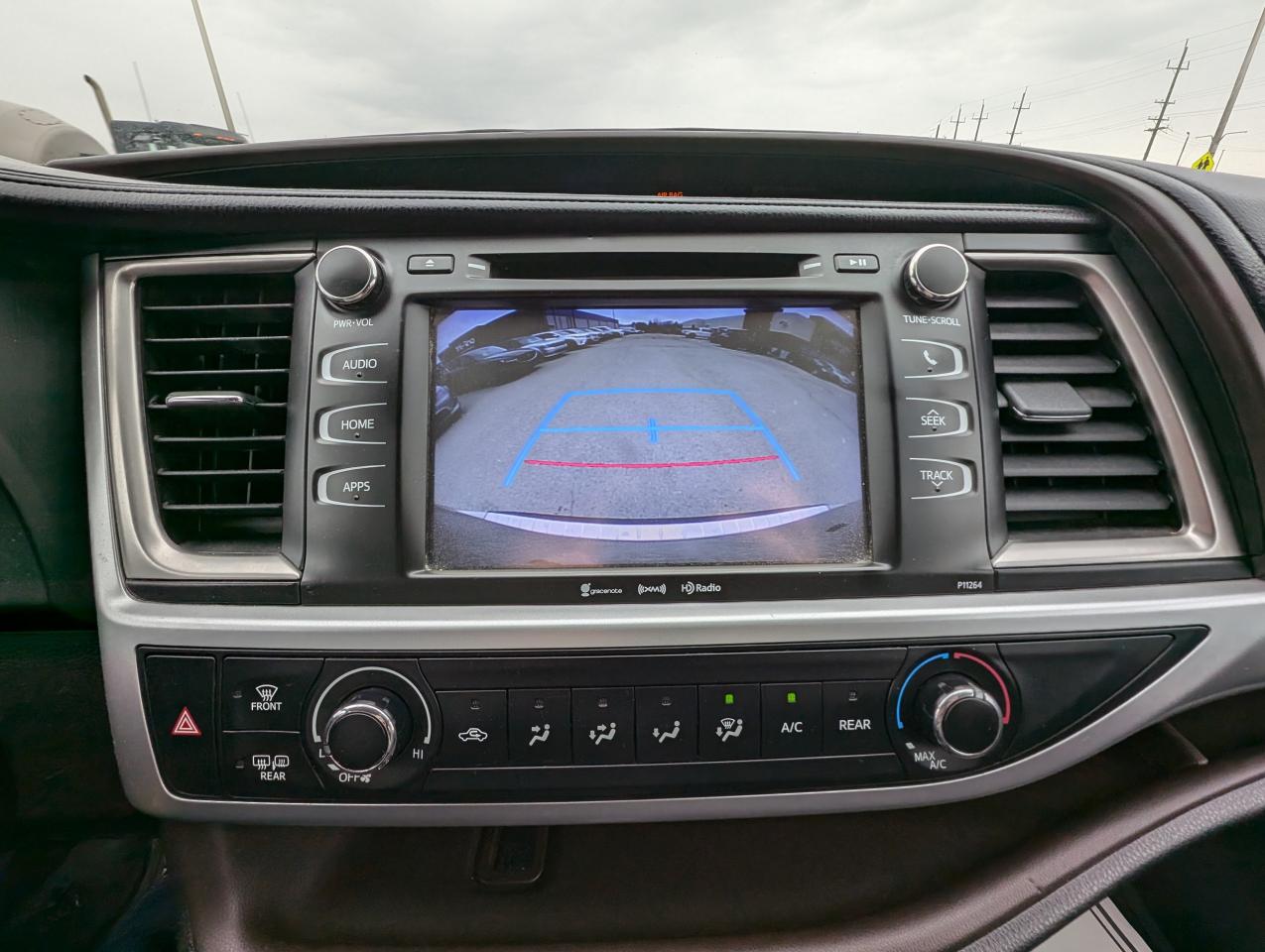 2016 Toyota Highlander LE | Back Up Camera | AWD - Photo #10