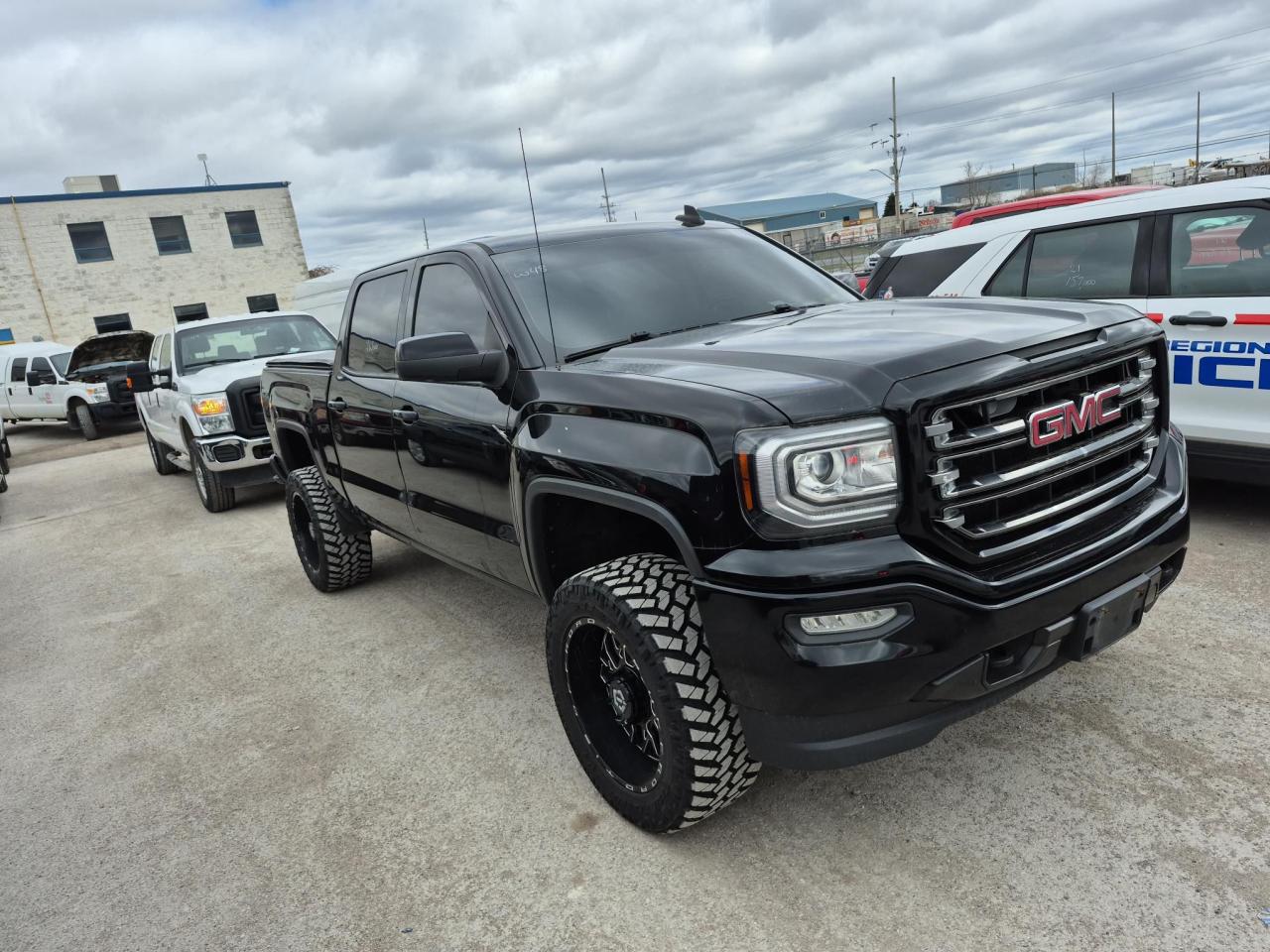 2016 GMC Sierra 1500 SLE - Photo #3