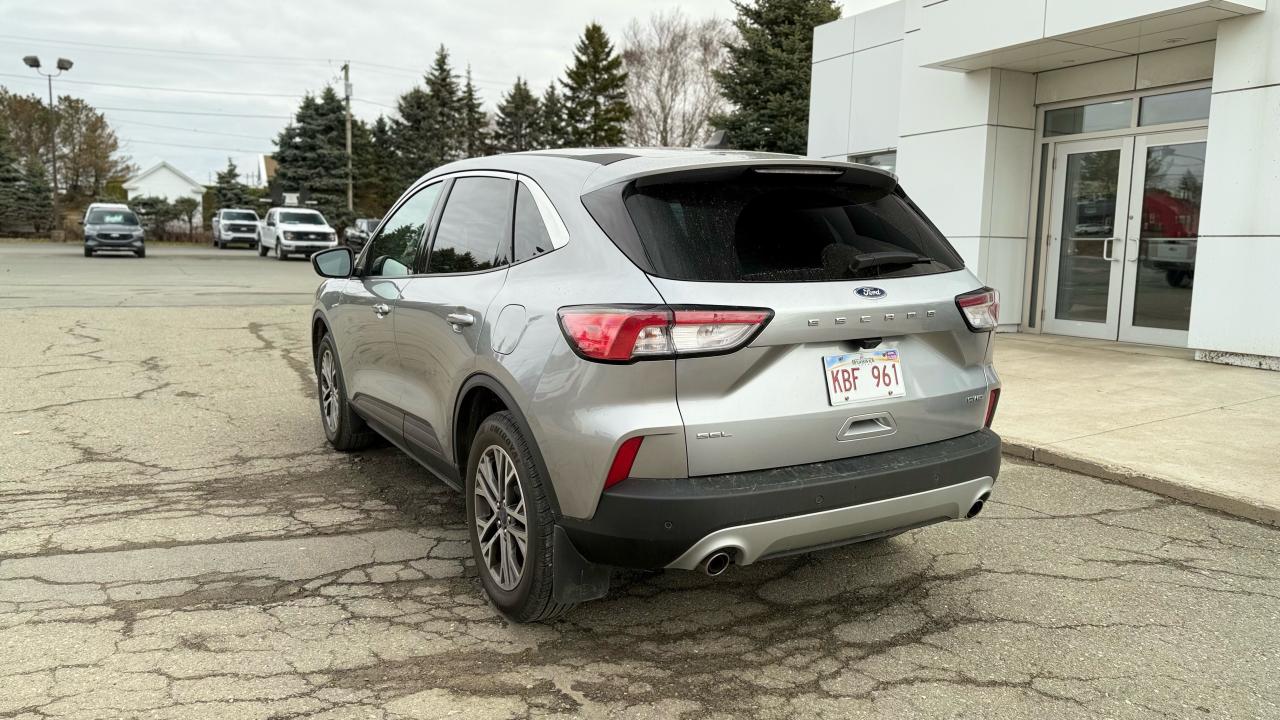 2022 Ford Escape  Photo3