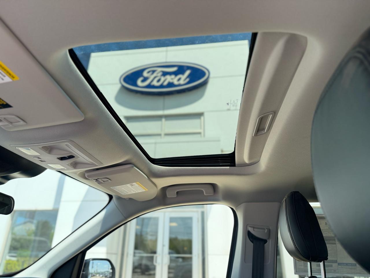 2025 Ford Maverick LARIAT® Photo5