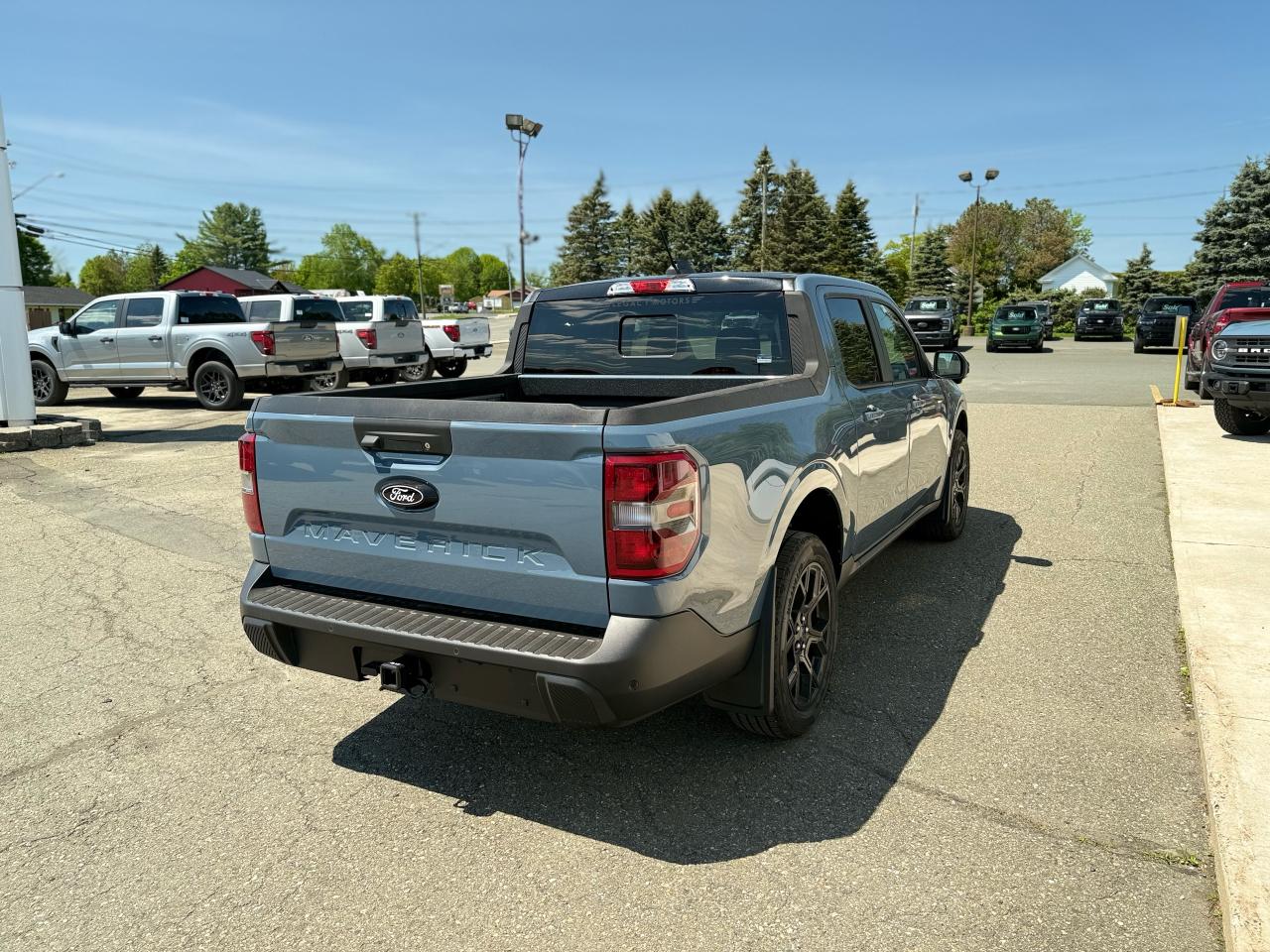 2025 Ford Maverick LARIAT® Photo2