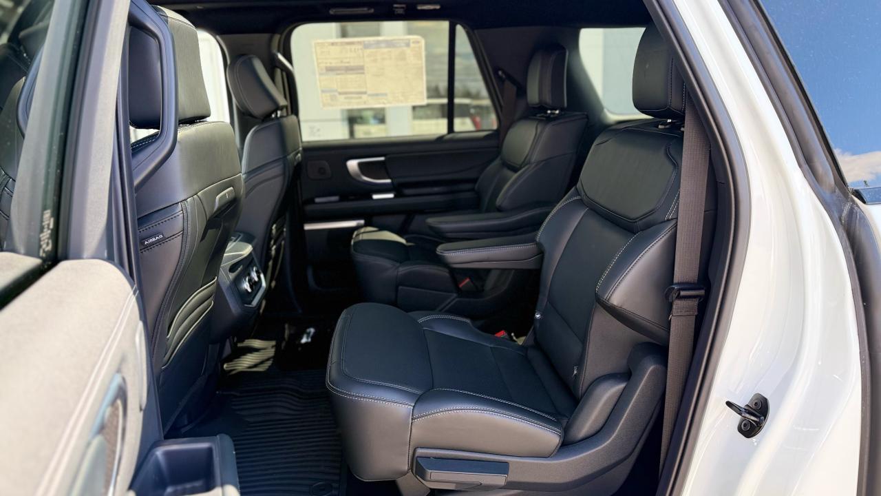 2025 Ford Expedition Platinum® MAX Photo5