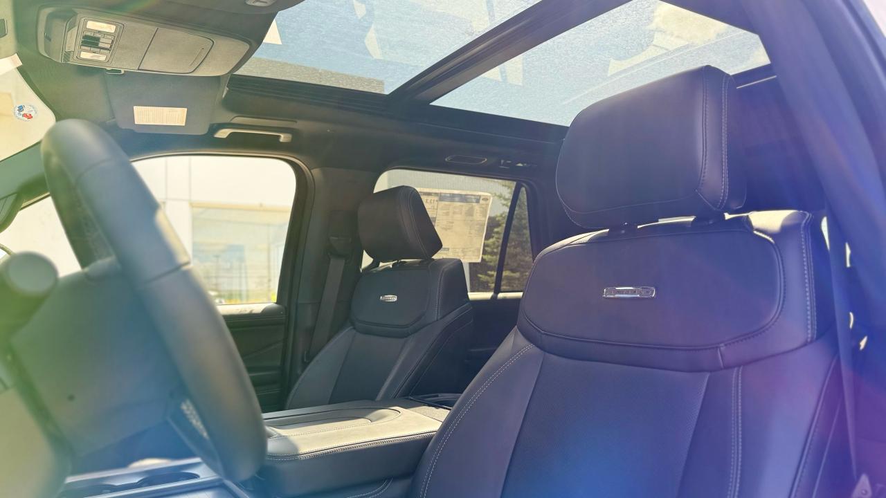 2025 Ford Expedition Platinum® MAX Photo5