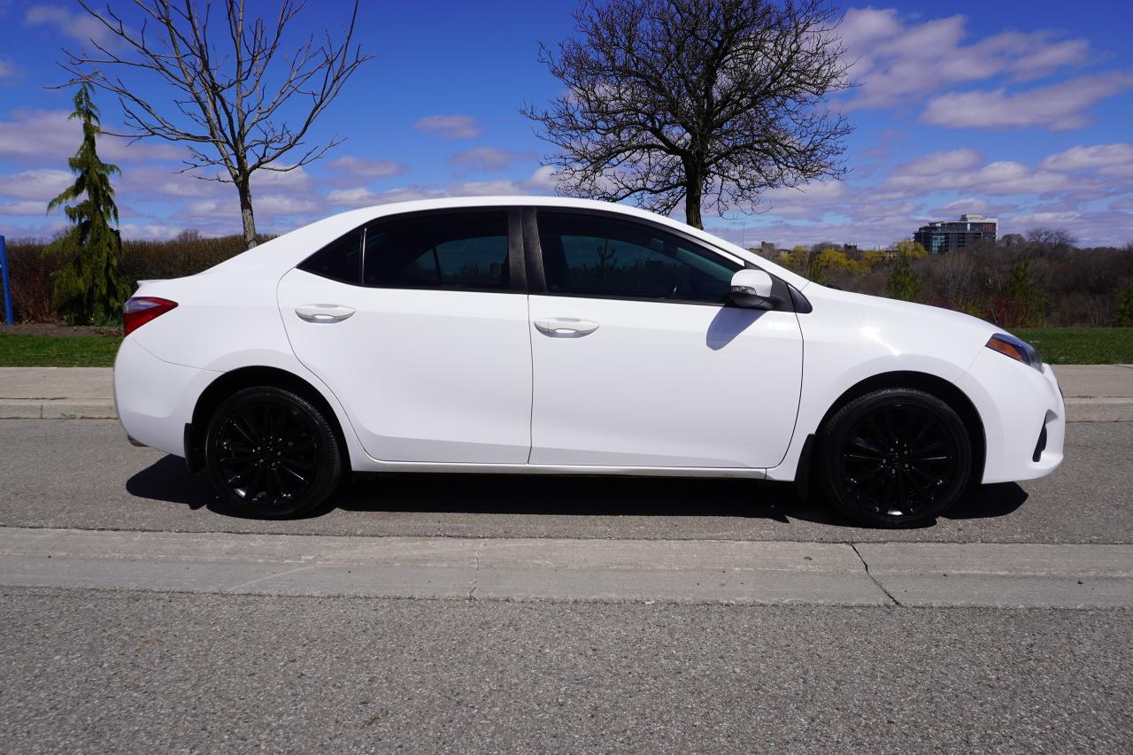 2015 Toyota Corolla 50TH ANNIVERSARY / SPORT / NO ACCIDENTS / MANUAL Photo4