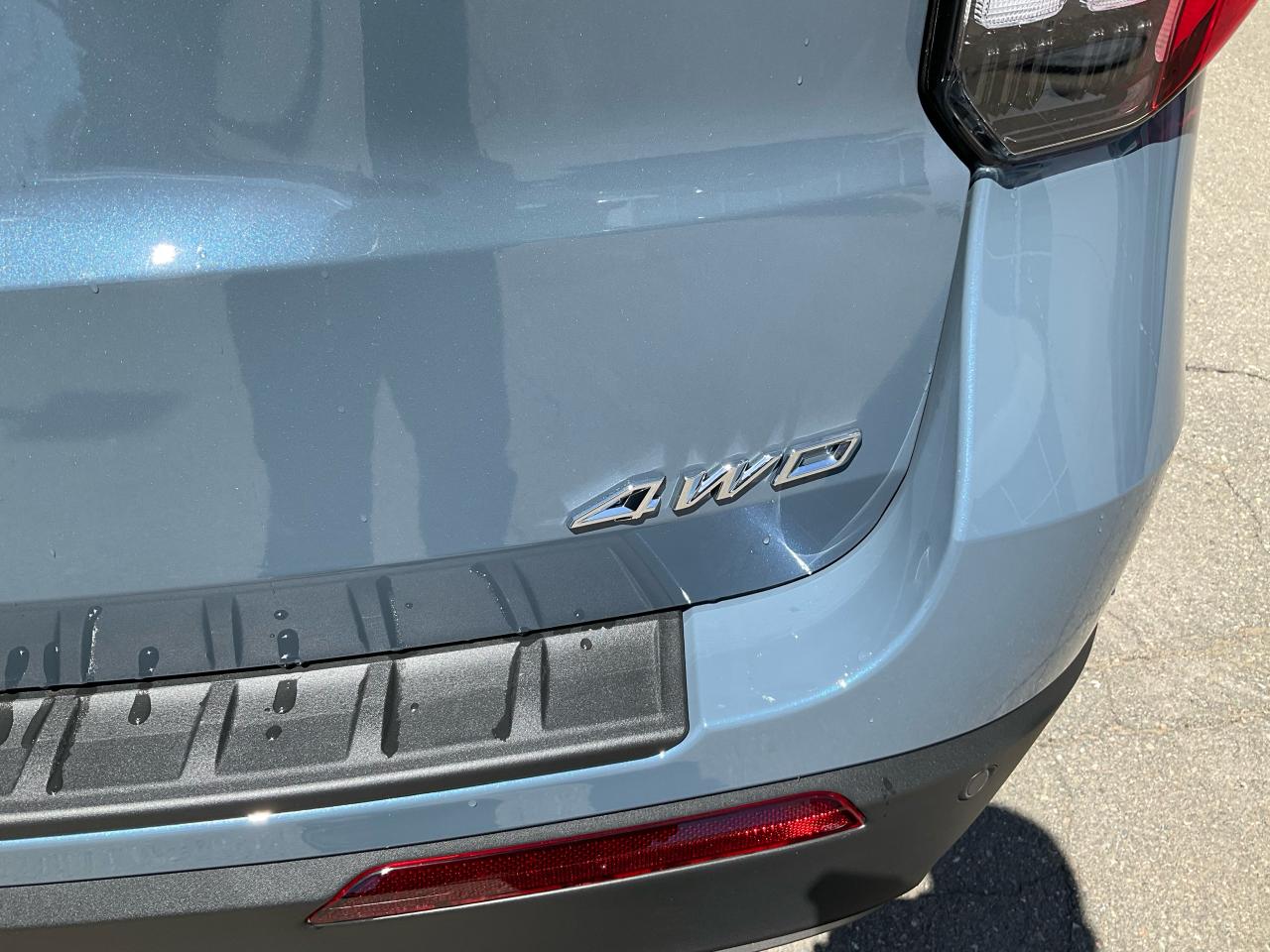 2025 Ford Explorer ACTIVE Photo5