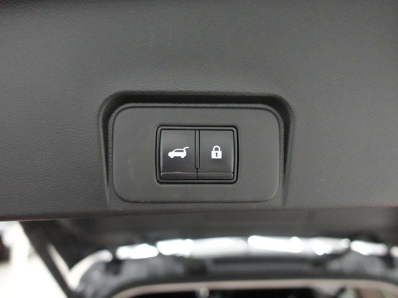 2022 Nissan Rogue SL | AWD | Nav | Leather | Pano roof | CarPlay