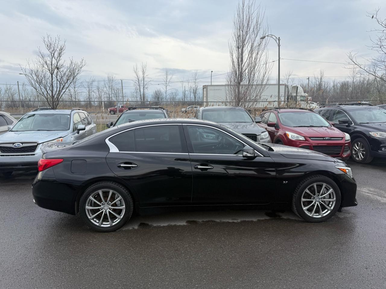 2014 Infiniti Q50  - Photo #3