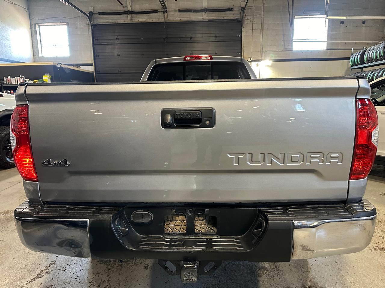 2019 Toyota Tundra 4X4 Double CAB Long SR5 Plus 5.7L - Photo #6
