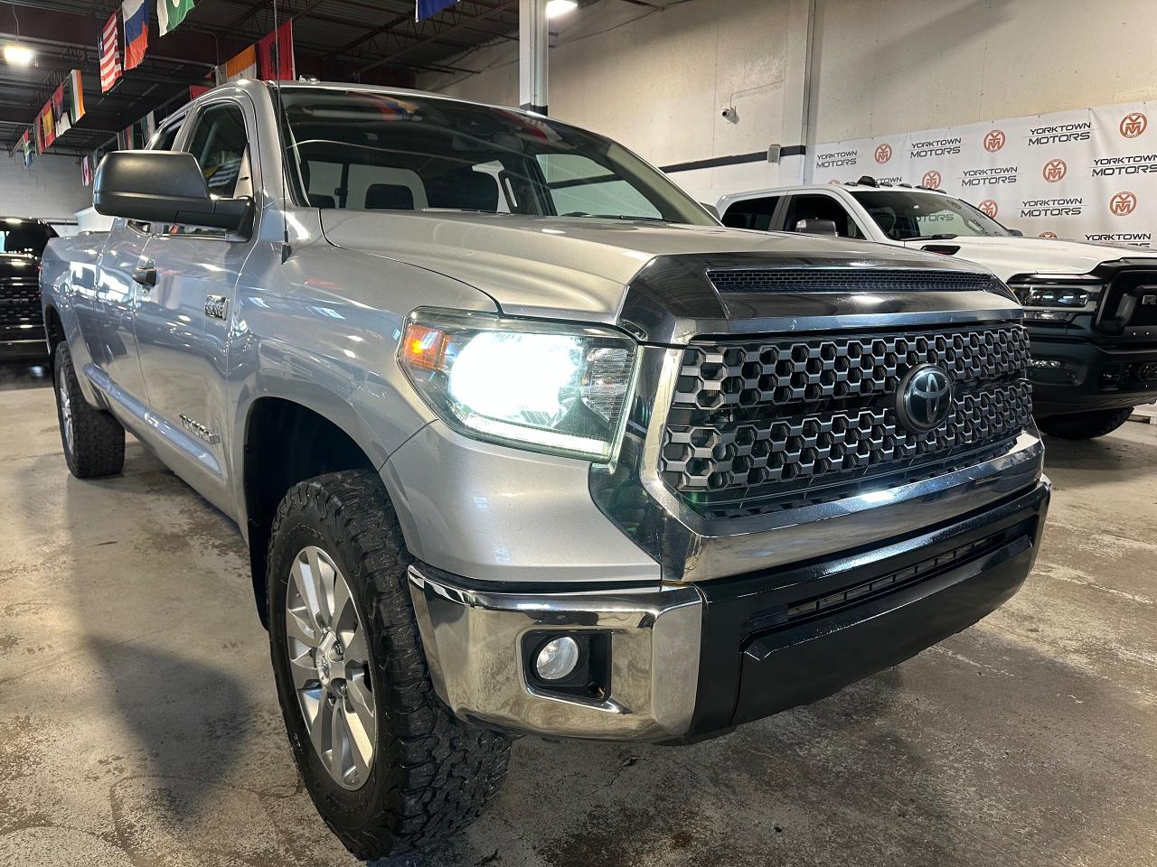 2019 Toyota Tundra 4X4 Double CAB Long SR5 Plus 5.7L - Photo #2