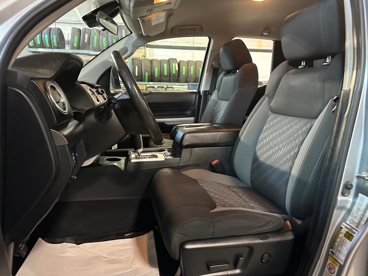 2019 Toyota Tundra 4X4 Double CAB Long SR5 Plus 5.7L - Photo #14