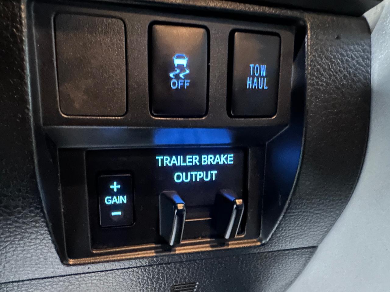 2019 Toyota Tundra 4X4 Double CAB Long SR5 Plus 5.7L - Photo #20