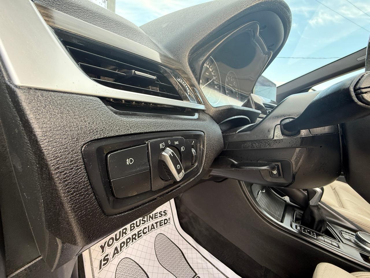 2017 BMW X1 AWD 4dr xDrive28i - Photo #12