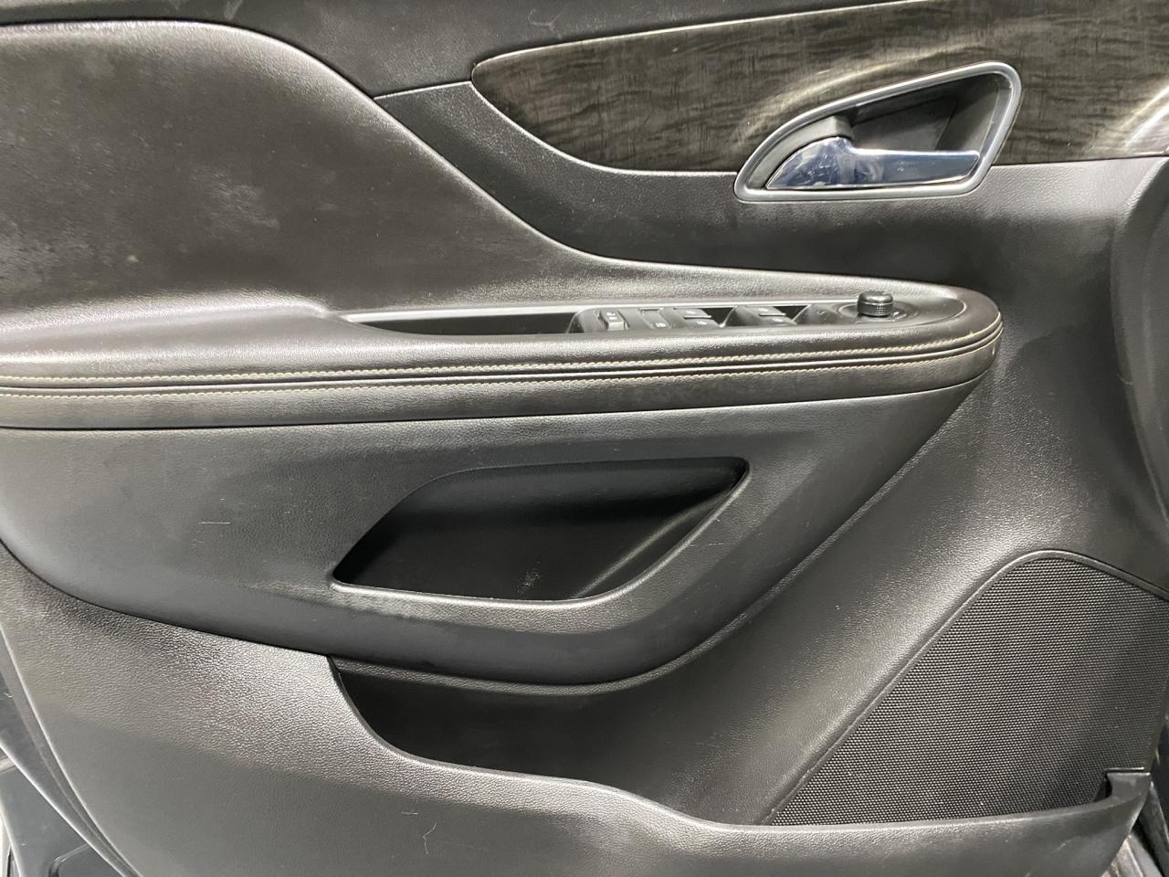 2015 Buick Encore Convenience AWD - Photo #11