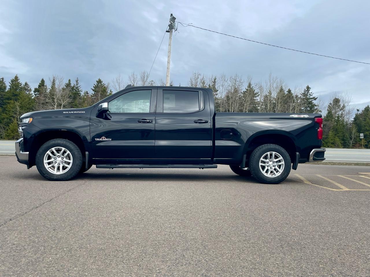 2020 Chevrolet Silverado 1500 LT SUPERCREW Photo3