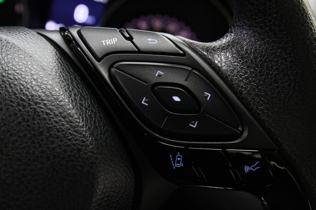 2022 Toyota C-HR LE | LaneDep | ACC | Backup Cam | CarPlay