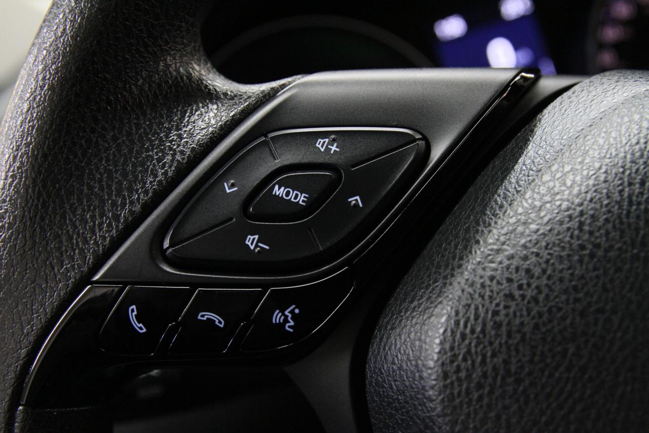 2022 Toyota C-HR LE | LaneDep | ACC | Backup Cam | CarPlay