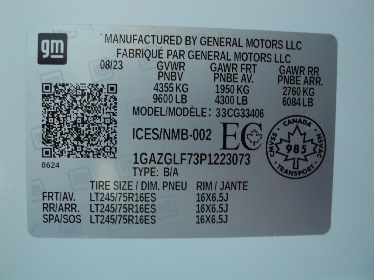 2023 Chevrolet Express LS 3500 RWD 6.6L8cylGas 12 Passenger BackUpCam - Photo #30