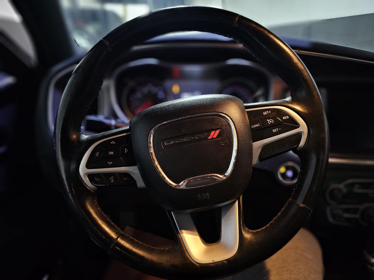 2015 Dodge Charger 4dr Sdn SXT RWD - Photo #8