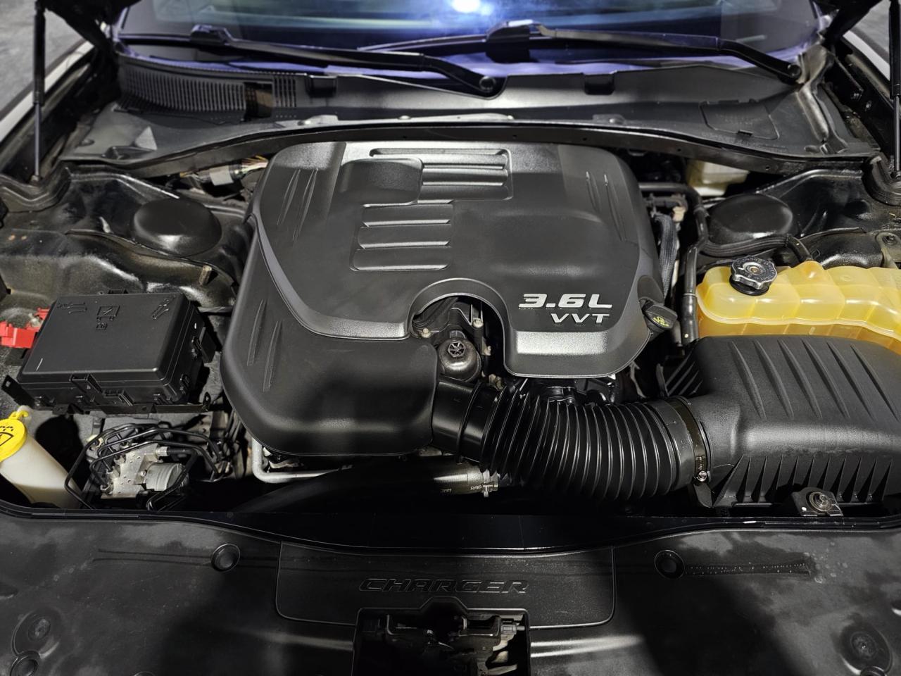 2015 Dodge Charger 4dr Sdn SXT RWD - Photo #15